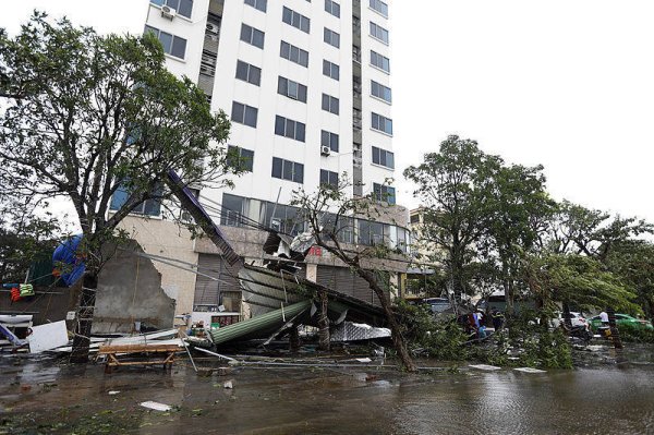 牛博士 台风“剑鱼”在越南造成7人死亡 多地通信中断
